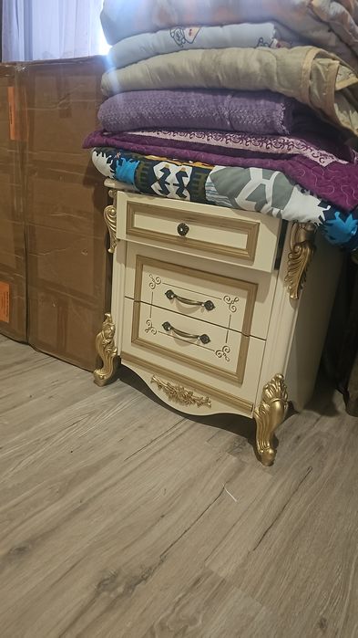 Спальный гарнитур в идеальном состоянии