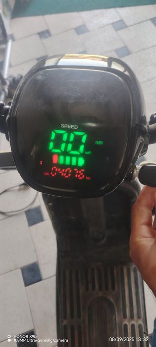 skuter xolati kirlolari eskirgan probeg 40ming yurgan yurishi yaxshi