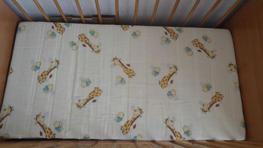 Бертони детска кошара с люлеещ се механизъм + Триколка за бутане