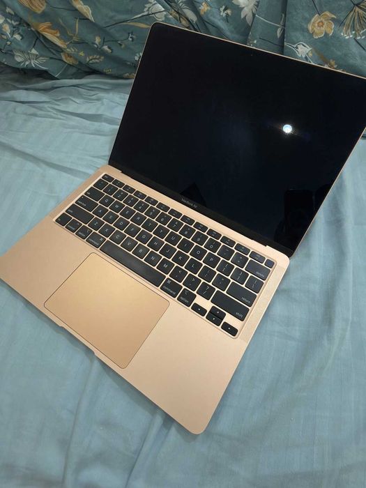 macbook air 2020 core i5 8\512gb