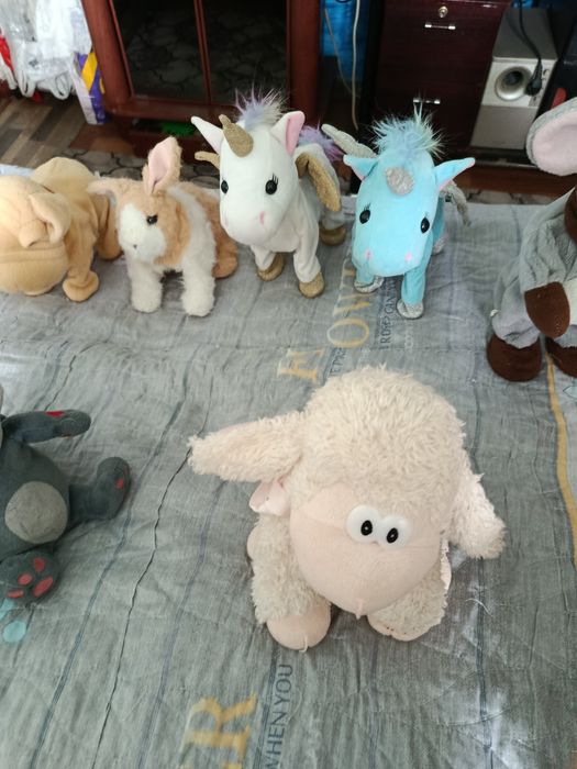 Продаю разные игрушки  на батарейках разные,работают