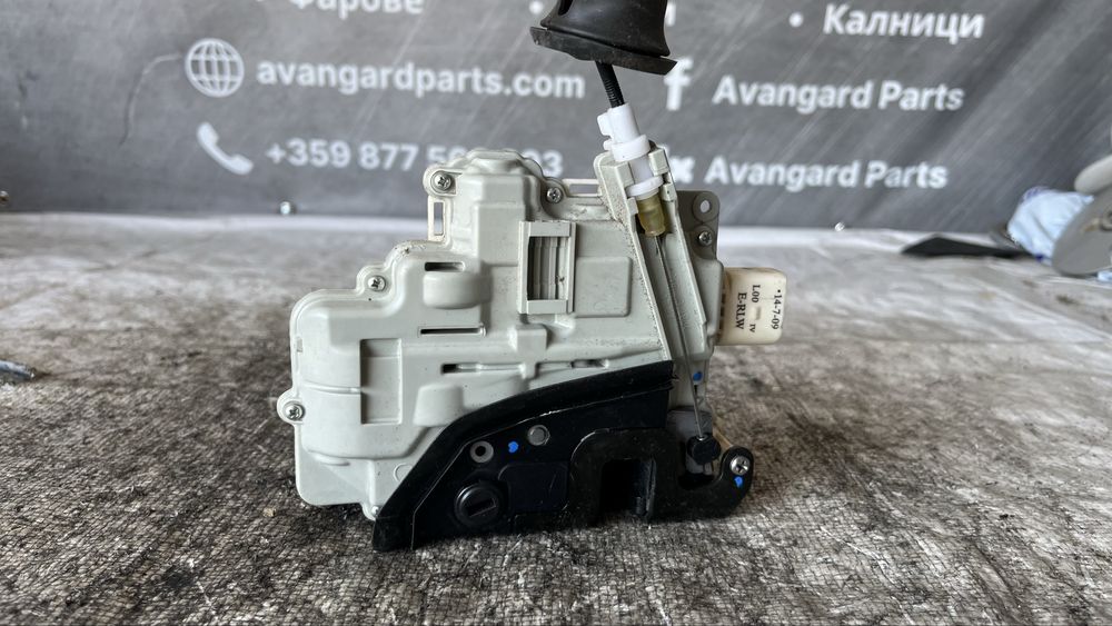 Audi A4 2008 задна лява брава