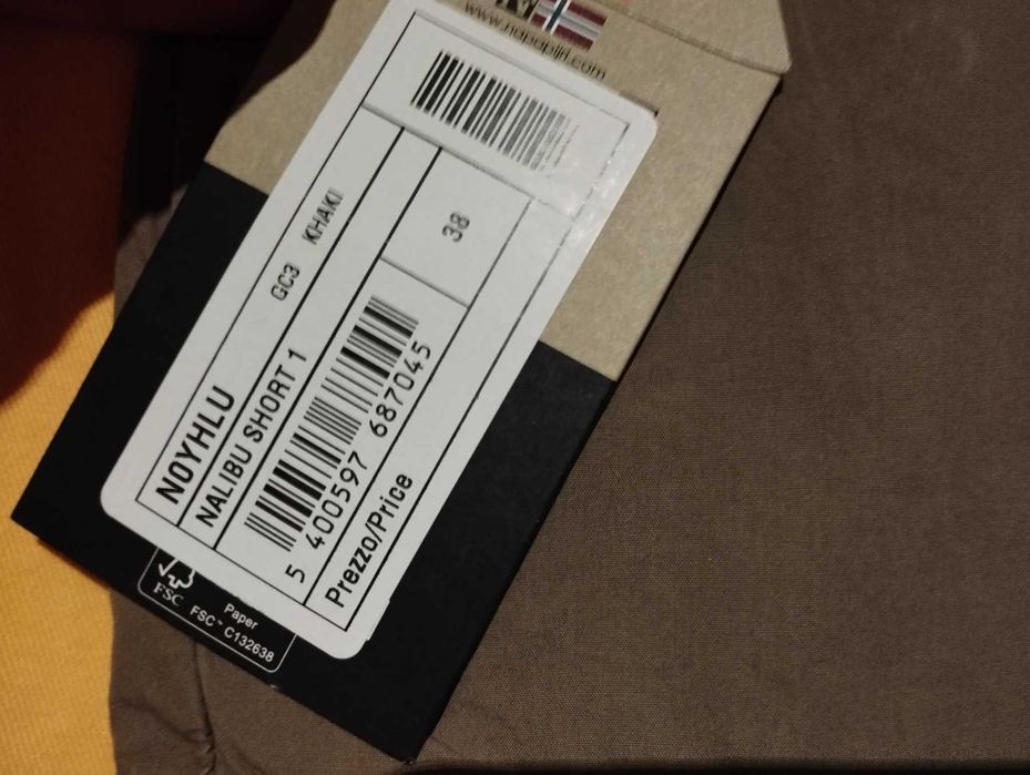 NAPAPIJRI дамски къси панталони С ЕТИКЕТ НОВИ размер 38 ( XS,S)