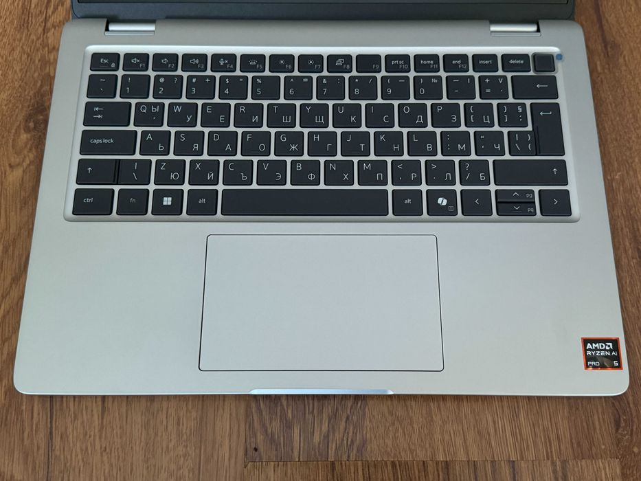 ЧИСТО НОВ 14' WUXGA Ryzen AI 5 Pro 340 DELL Pro 14 Plus PB14255 32GB LPDDR5/512GB NVMe/3г. Гаранция