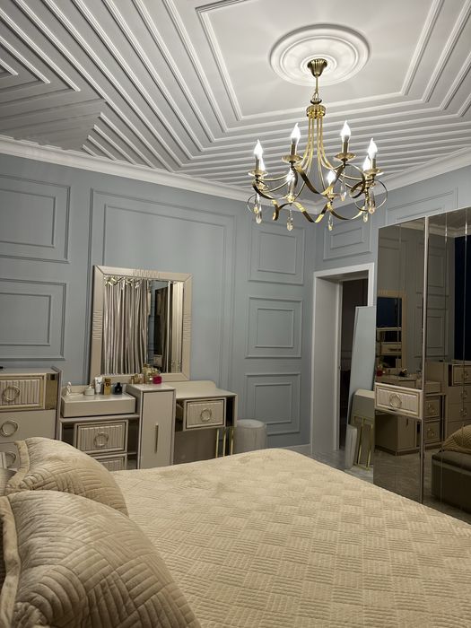 Продаю спальный гарнитур