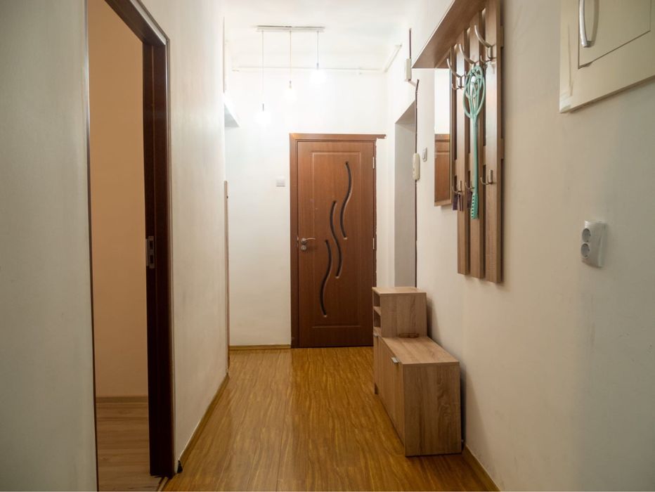 Inchiriez apartament