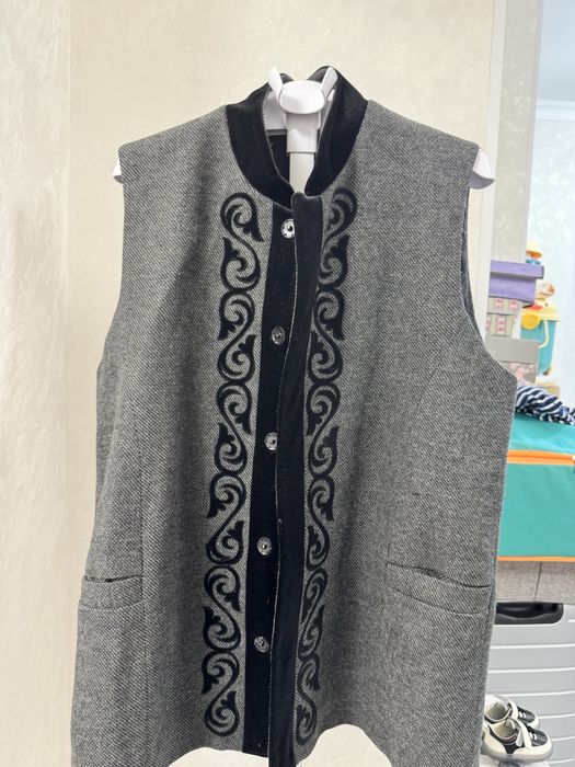 Продам   жилет