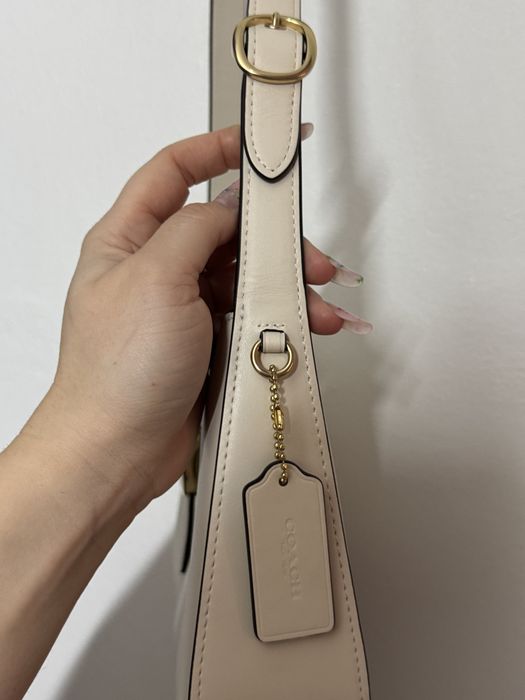 Coach modelul Eliza