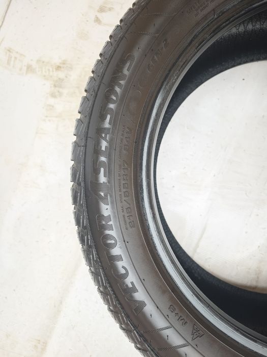 Anvelope 215/55/17 all season M+S GOODYEAR Vector 4 Seasons