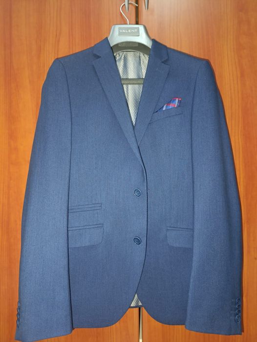 Продаётся мужской пиджак.