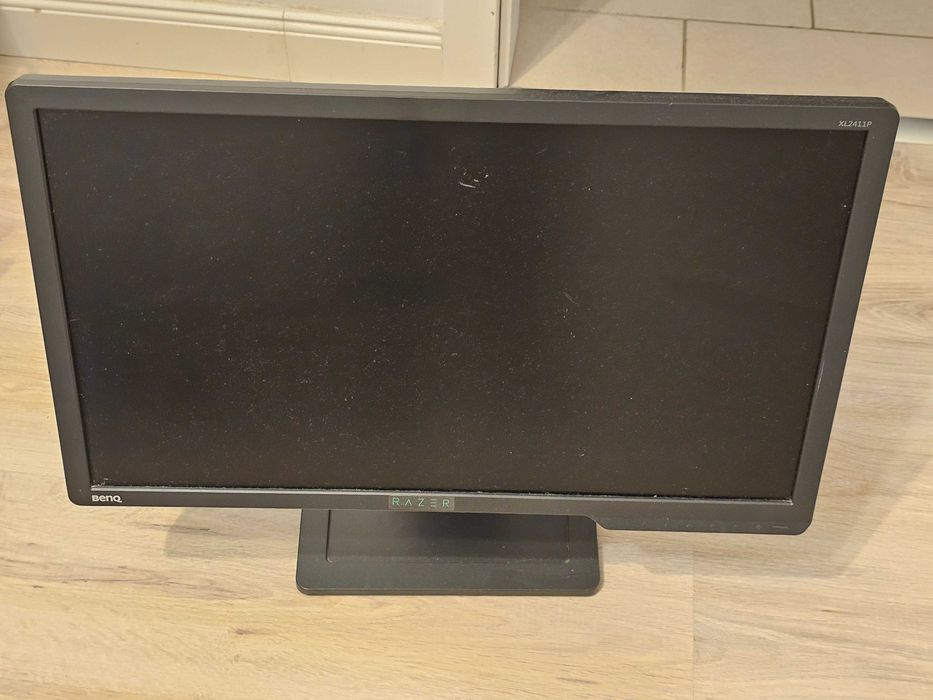 PC gaming + monitor BenQ ZOWIE 144Hz. 2.300 lei tot pachetul