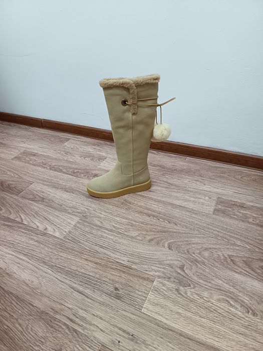 Продам  женские сапоги
