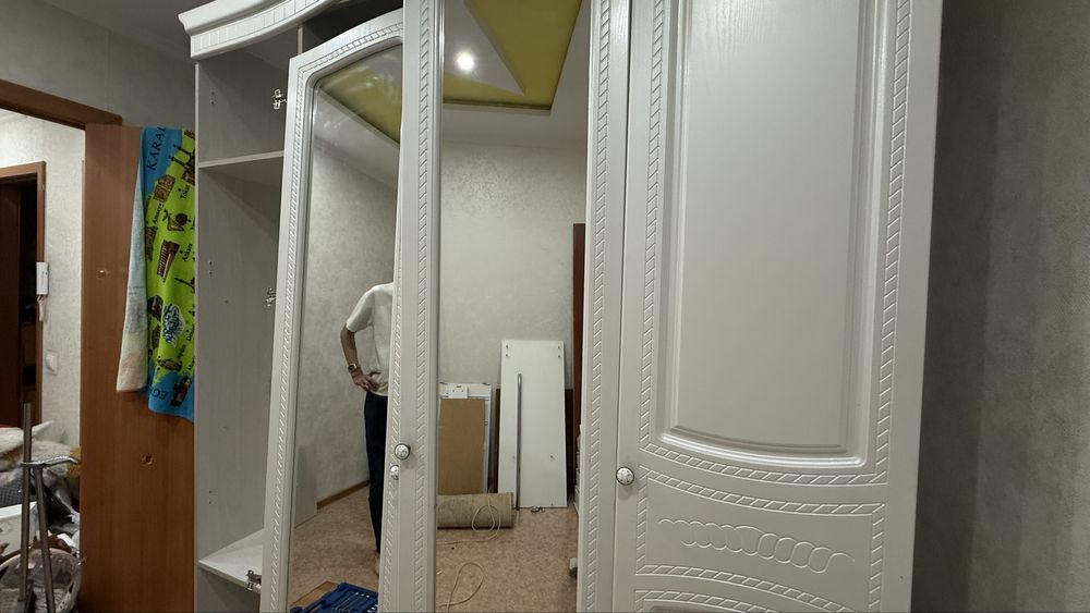 Шкаф-шифоньер в спальню