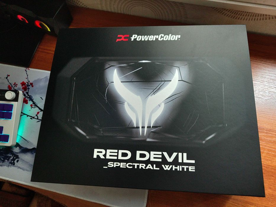 9070XT Red Devil Spectral White 16GB + 3 години гаранция!