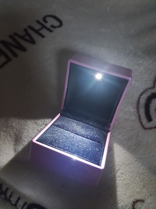 коробка для кольца с подсветкой