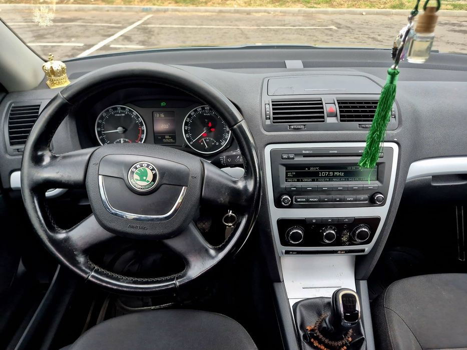 SKODA Octavia 2011 — imagine 4