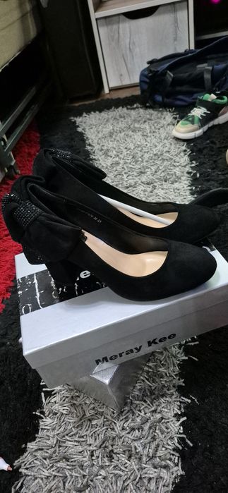 Женские новые туфли