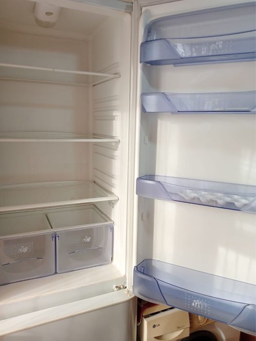 Продам холодильник