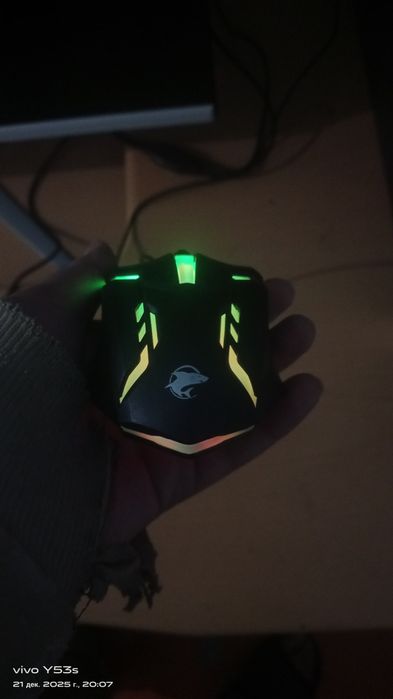 Продаю мышку новая