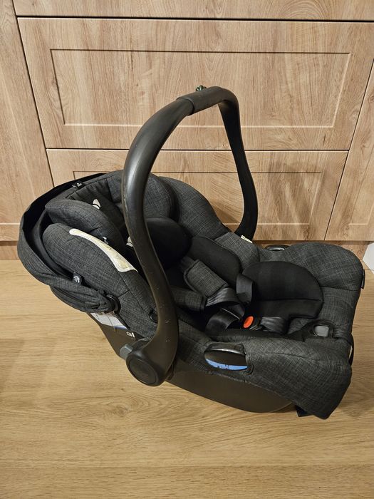 Scoică auto Joie cu sistem isofix