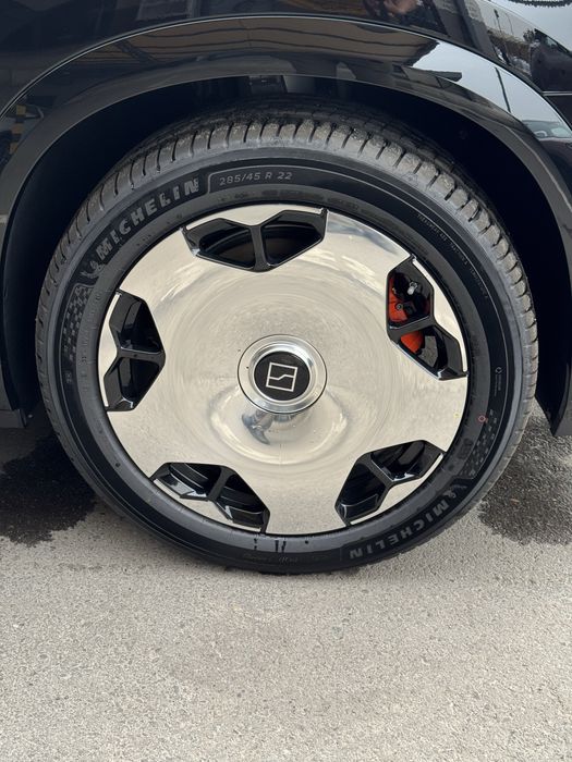 Zeekr 9X/ 70 kWh ultra/ oq salon