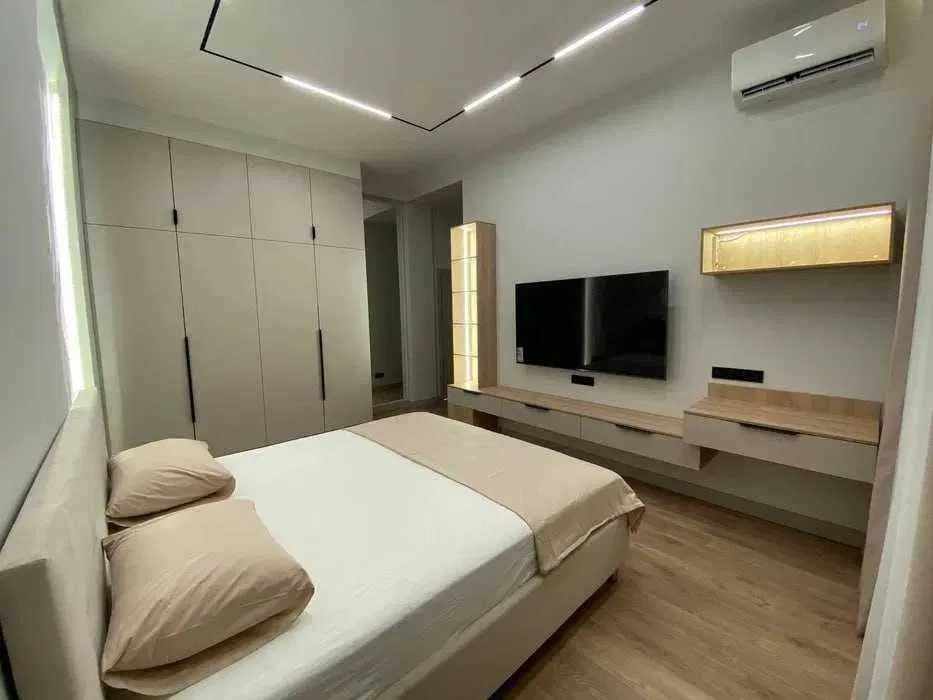 Сдается шикарная квартира Метро Айбек /Angales food