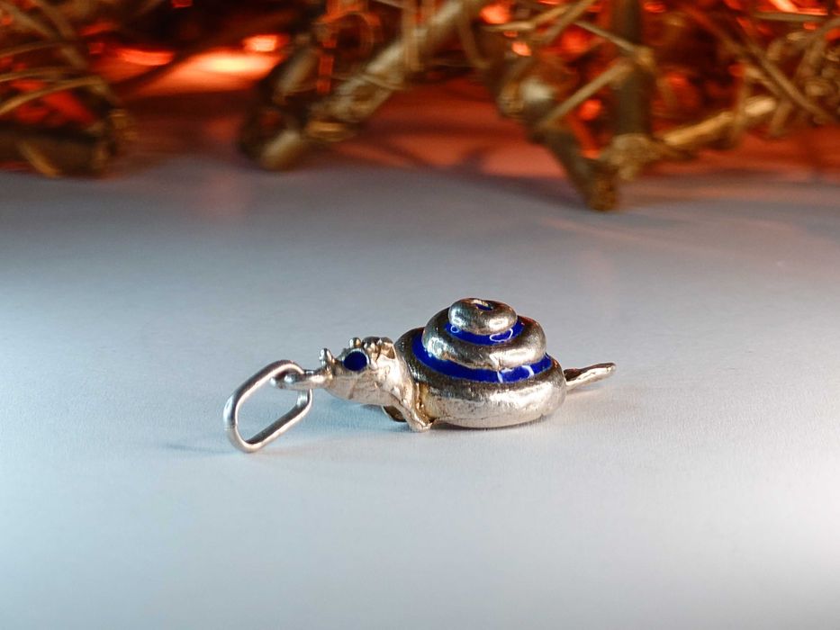 Pandantiv argint „Melc” cu email cobalt