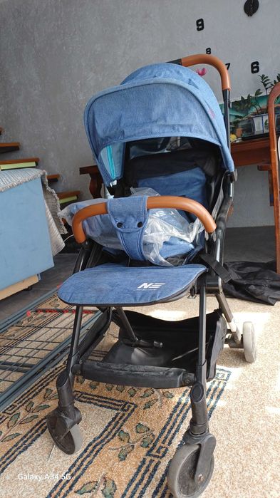 Коляска прогулочная