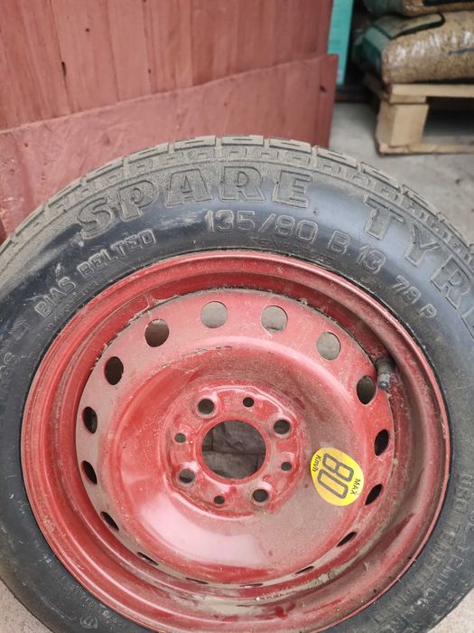 Vand roata de rezerva