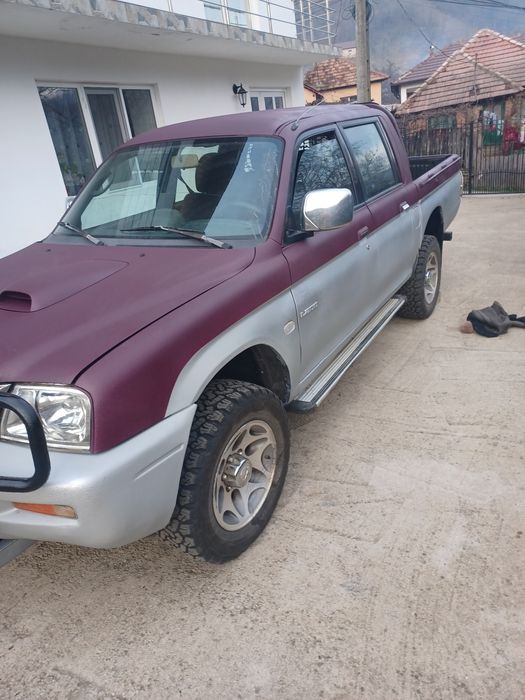 Mitsubishi l200 an 2003