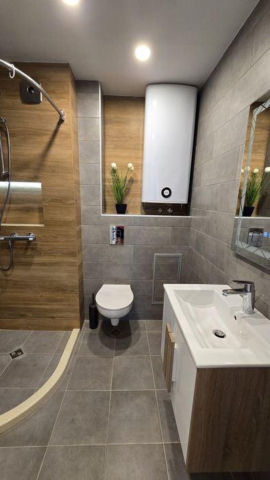 Дава се под наем Тристаен апартамент в Варна, Общината - 70 кв.м за 765 € - Снимка #14