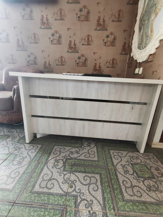 Ofis ushin mebeller satiladi 4 komplekt kelisimli