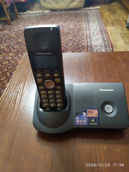 Радиотелефон Панасоник.