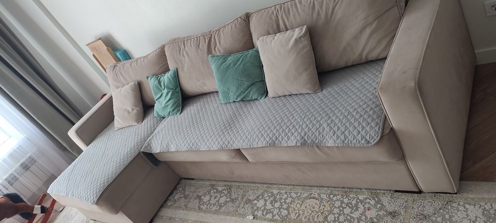 Продам большой раскладной диван для зала