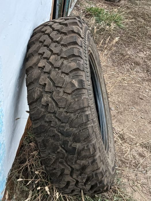 Продам шины на легковой