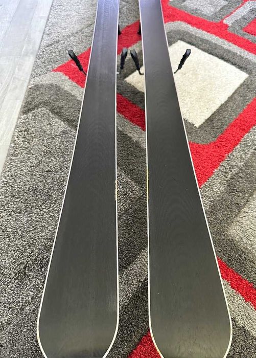 Schiuri Blizzard XC 6.8  167cm