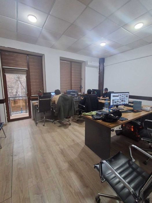 Продаётся нежилой помещение  первая линия  Шайхантахурский районе