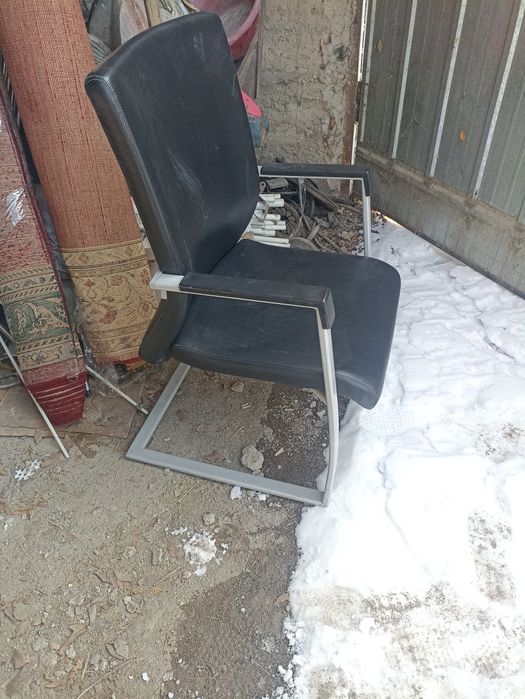 Продам стулья для офиса