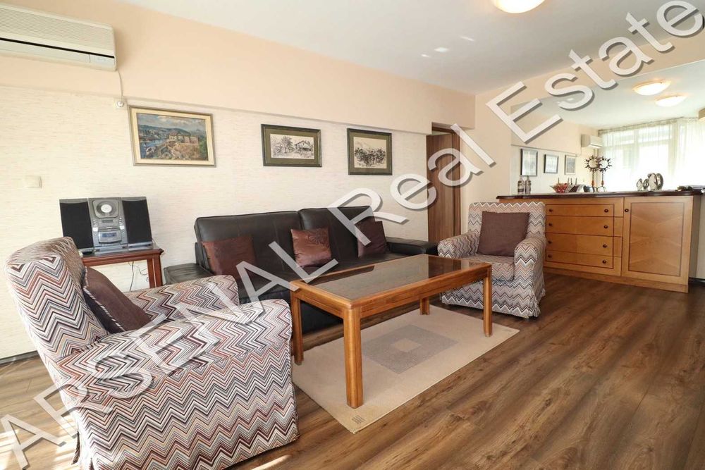 Дава се под наем Тристаен апартамент в София, Център - 110 кв.м за 850 € - Снимка #4