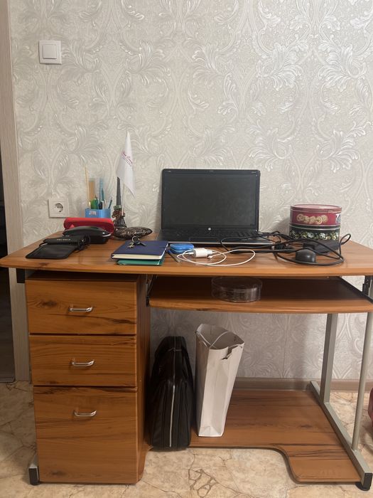 Стол для рабочего места/компьютерный стол