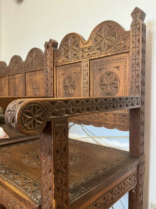 Mobilier neoromanesc, din lemn masiv, sec. XIX, set complet