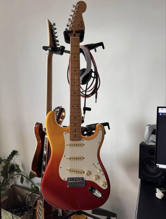 Chitara Electrica Fender Stratocaster Playerplus Tequila Sunrise