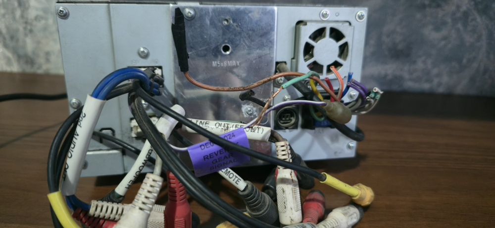 Продам 2дин магнитофон JBC