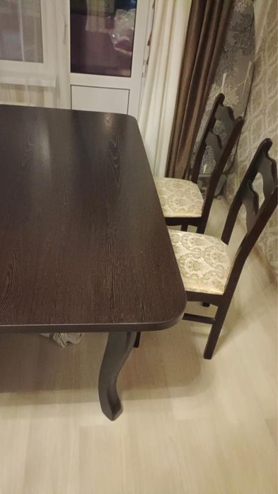 Продам стол с стульями