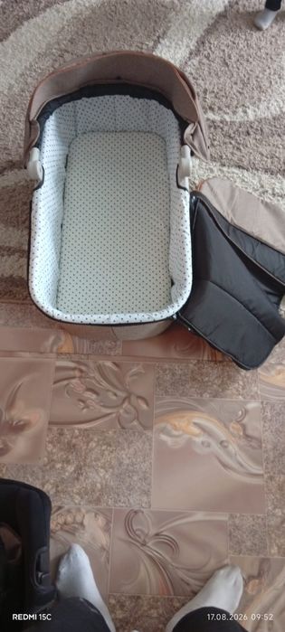 Продам коляску 3 в 1