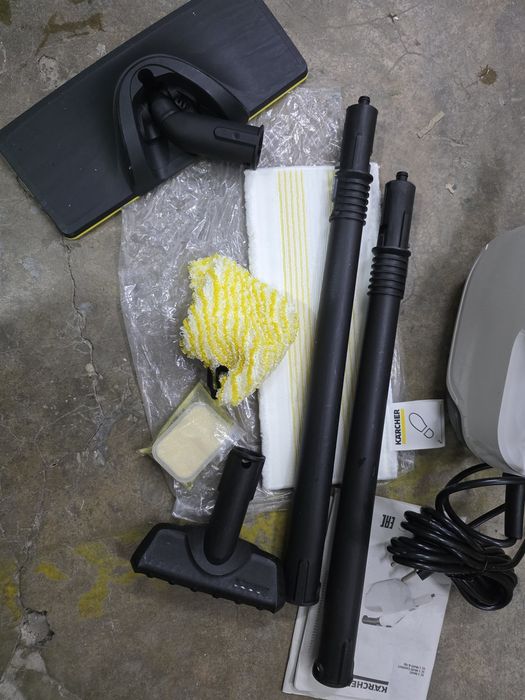 Aparat de curatat cu abur 1200 W presiune 3 bar incalzire 3 minute Karcher SC 1 EasyFix cu set pardoseli