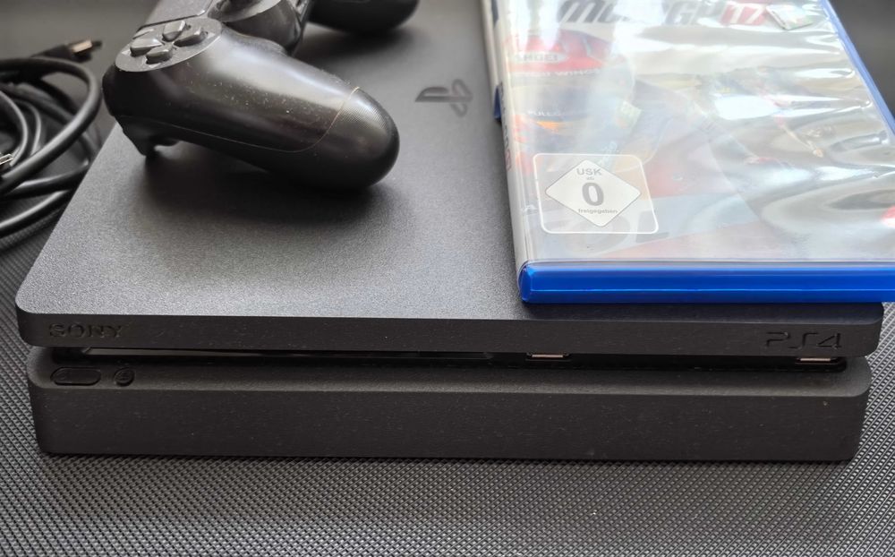 Playstation 4 Slim Перфектен