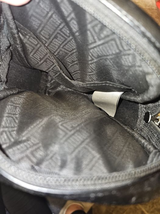 Puma Campus compact Portable Crossbody в черен цвят.