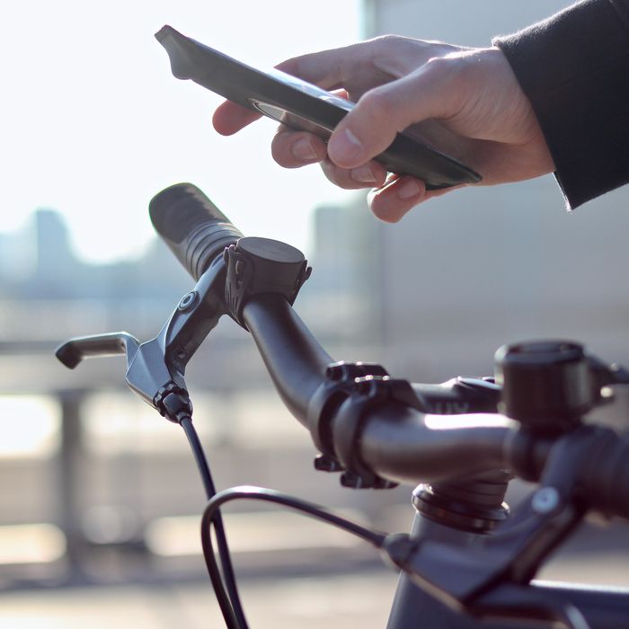 Suport telefon pentru ghidonul bicicletei - produs resigilat Decathlon