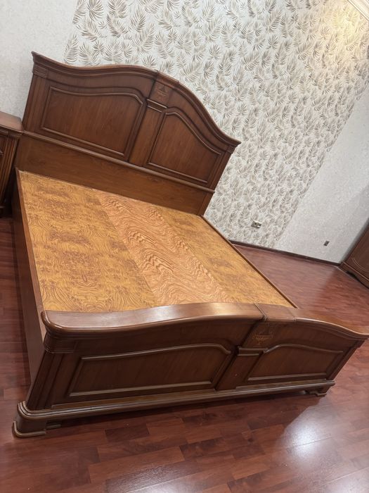 Продам двухспальную кровать